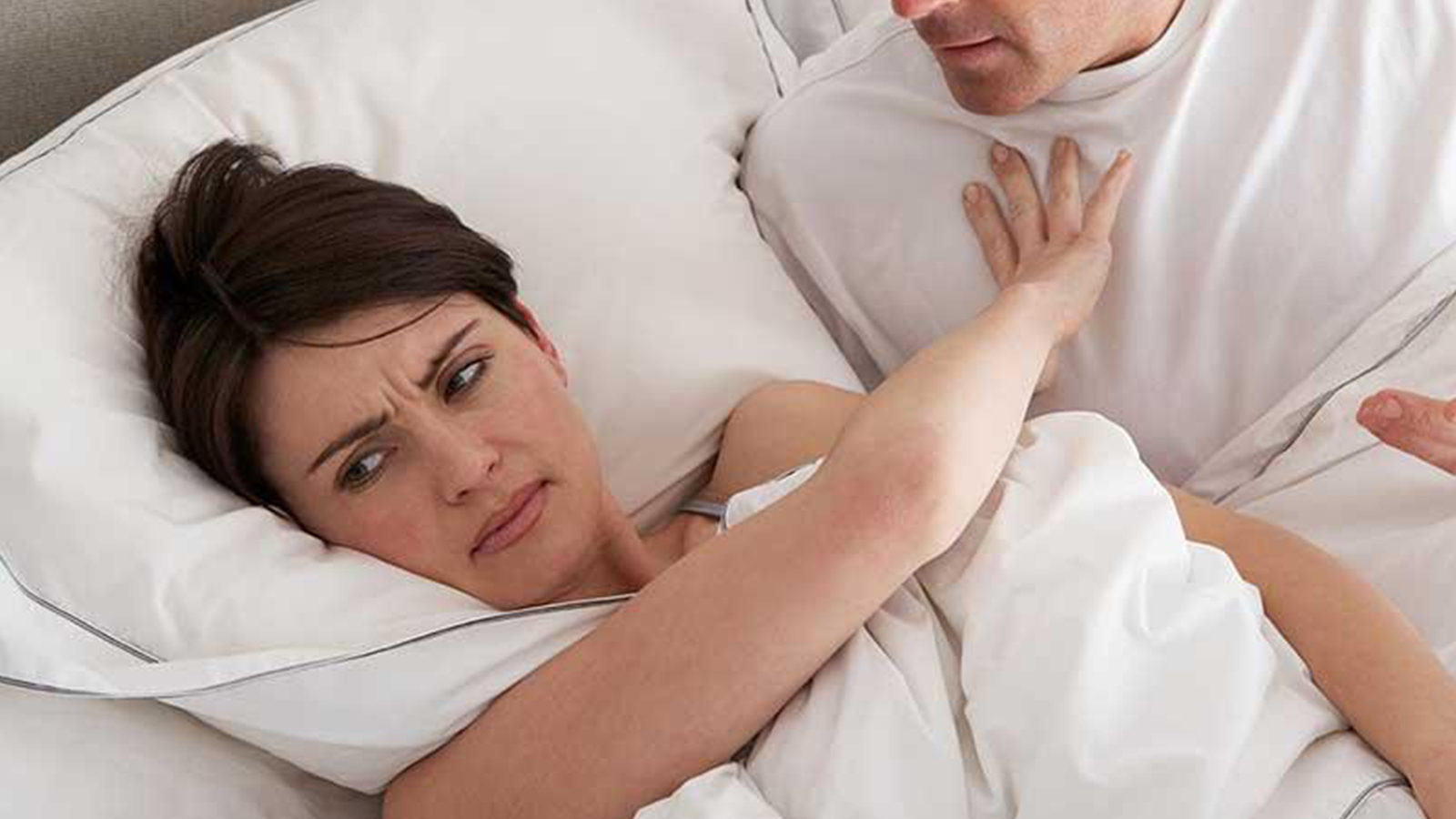 Cinsel ilişki sırasında yaşanan ağrı genital deformasyonlardan kaynaklanır mı? Cinsel ilişki sırasında yaşanan ağrı genital deformasyonlardan kaynaklanır mı?
